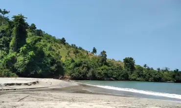 Pantai Gerangan, Satu Diantara Ribuan Pantai Indah di Tulungagung