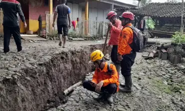 Status Tanggap Darurat Belum Ditetapkan Ponorogo Meski Bencana Tanah Retak Menghawatirkan