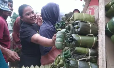 Tumpengan Nasi Gulung, Tradisi Kampung Adat Segunung Desa Carangwulung