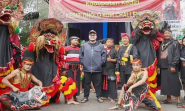 Ramaikan Hari Jadi Kabupaten Kediri, Mas Dhito Gelar Festival 1000 Barong di SLG