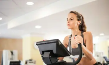 8 Tips Konsisten Olahraga Saat Gym, Buat Tujuan yang Realistis