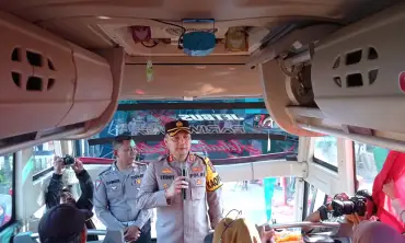 Minimalisir Kepadatan Arus Balik, Kapolres Kediri Kota Berangkatkan Bus Gratis Balik ke Jakarta
