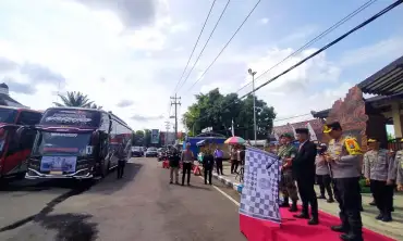 Lima Bus Program Balik Mudik Gratis Diberangkatkan Dari Ponorogo Menuju Jakarta