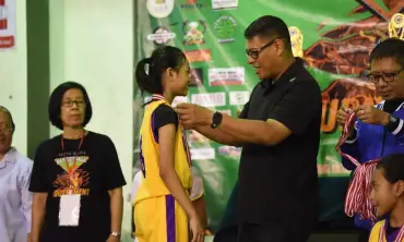 Serahkan Medali dan Trofi Santa Maria Basketball Cup 2023, Wali Kota Kediri: Kompetisi ini Asah Daya Saing Anak-anak