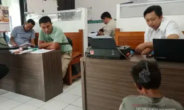 Polisi dan Warga Amankan Pencuri Besi Pagar Makam Baron Kabupaten Nganjuk