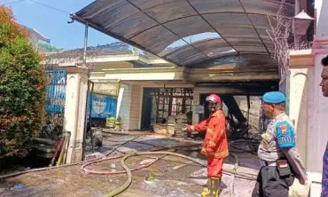 Gudang Kasur Kota Malang Ludes Terbakar