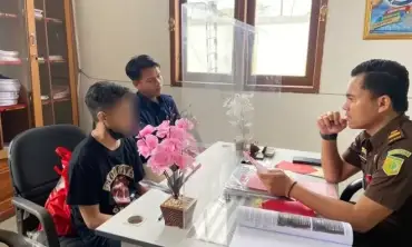 Kejaksaan Negeri Kabupaten Kediri Tahan Karyawan Grahapari Telkomsel Pare, Ini Kasusnya