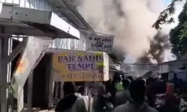 Sedikitnya 5 Kios di Pasar Relokasi Kota Batu Ludes Terbakar, Kerugian Puluhan Juta Rupiah 
