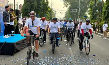 ‘Sepedaan Heritage - Cepat Pakai QRIS Saja’, Wali Kota Kediri Ajak Masyarakat Bersepeda