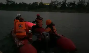 Pria Tak Dikenal Terjun ke Sungai Brantas, Tinggalkan Satu Motor