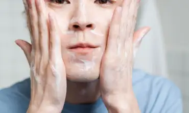 Manfaat Facial Wash Secara Rutin, Benarkah Bisa Mengatasi Jerawat