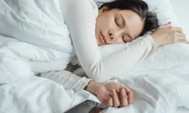 Pentingnya Rutinitas Tidur yang Konsisten dalam Mengatasi Insomnia, Pondasi untuk Kualitas Tidur yang Optimal!