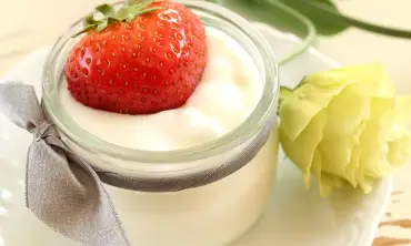 6 Kandungan dan Manfaat Yoghurt yang Ternyata Baik untuk Kesehatan Tulang