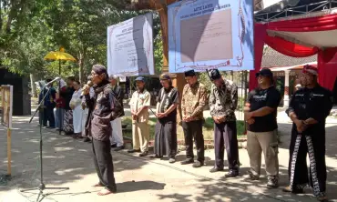 Upacara HUT ke -78 RI di Situs Persada Soekarno, Pasang Teks Proklamasi Ukuran Jumbo dan Foto Pahlawan Nasional