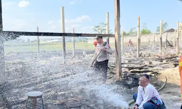 Perbaiki Kandang, Pekerja di Blitar Pingsan usai Menghirup Asap Api