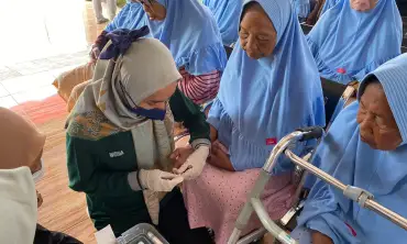 Polresta Malang Kota Gelar Baktikes, Ratusan Lansia Cek Kesehatan Gratis