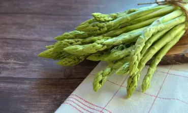5 Khasiat Asparagus sebagai Detoksifikasi Tubuh yang Alami, Kandungan Antioksidannya Tinggi!