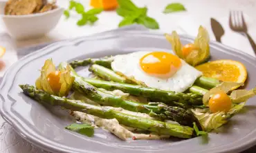 Mengapa Asparagus Bagus untuk Kesehatan Ibu Hamil? Temukan Jawabannya Disini Yuk!