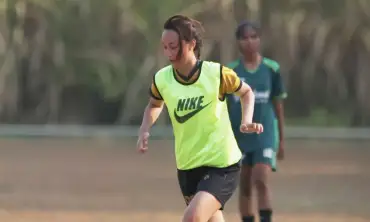 Agista Ayu Senjoyo Atlet Sepak Bola Perempuan Kota Kediri, Nekat Bermain Meski Dilarang Orang Tua