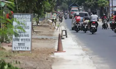 Pelebaran Jalan Dukung Kawasan Wisata Kabupaten Kediri