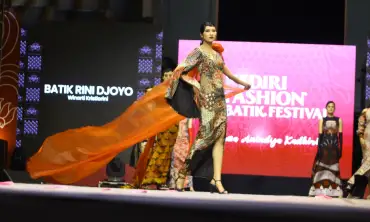 Gelaran Kediri Fashion Batik Festival 2023, Batik Padma Anindya Khadiri Diluncurkan