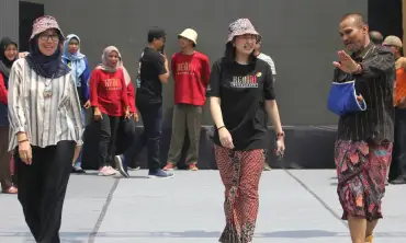 Kediri Fashion Batik Festival 2023, Desainer Nasional Kagumi Potensi Batik Kabupaten Kediri