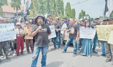 Demo di Kantor Cabdindik, LSM FRMJ Jombang Desak Bongkar Dugaan Pungli SMA Negeri