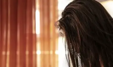 8 Pengaruh Gaya Hidup Terhadap Kesehatan Rambut, Ternyata Kebiasaan Mencuci Rambut Juga Berpengaruh Lho