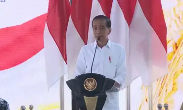 Presiden Jokowi Tegaskan Beli Pupuk Subsidi Cukup Pakai KTP, Ini Syaratnya