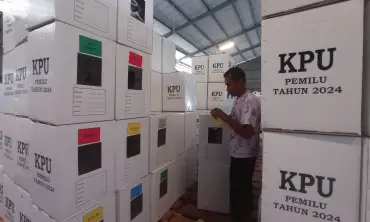 14.907 Kotak Suara Untuk Pemilu 2024 di Ponorogo Mulai Dilipat. KPU Targetkan Selesai Dalam 10 Hari
