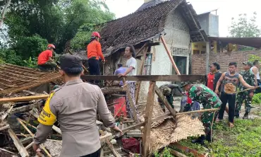 Rumah Terdampak Hujan, Bangunan Tak Layak Huni Dibongkar, Ini Penjelasan BPBD Kabupaten Trenggalek