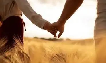 11 Tradisi yang Bisa Buat Hubungan Anda dan Pasangan Lebih Intim, Sederhana Tapi Begitu Bermakna!
