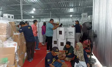 Jelang Pemilu 2024, KPU Kabupaten Madiun Lakukan Pengemasan Logistik