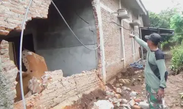 Terdampak Bencana Tanah Gerak, Belasan Rumah Warga Desa Sambirejo Jombang Rusak