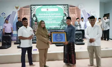 Kota Kediri Berhasil Raih Sertifikat Adipura, Pj Walikota Zanariah Apresiasi Kolaborasi Jaga Kebersihan Lingkungan