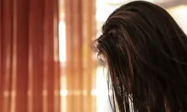 6 Peran Penting Penggunaan Conditioner Pada Pemilik Rambut Kering Yang Wajib Diketahui