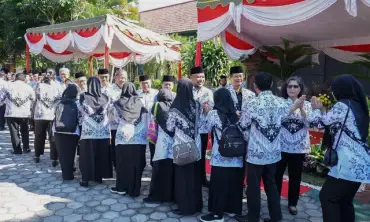 Halal Bihalal bersama PGRI, Pj Wali Kota Kediri Zanariah Sampaikan Terima Kasih Atas Dedikasi Guru