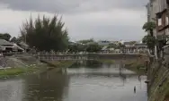 Parah! Sungai Ngrowo Tercemar Limbah Rumah Tangga