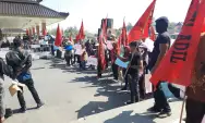 Massa FPPM Demo Pemkab Blitar, Minta Izin Perkebunan Dievaluasi