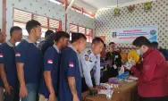 Gandeng BNN Kabupaten, Wabin dan Penjaga Rutan Kelas IIB Ponorogo Jalani Tes Urine