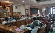 Puluhan Warga Kelurahan Panggungrejo Wadul Dewan, Pertanyakan Sisa Tanah Terdampak Tol kediri - Tulungagung