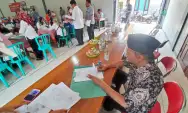 Warga Desa Sombron Kecamatan Loceret Nganjuk Terima Sertifikat PTSL