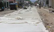Kebut Jalan Cor Beton di Desa Jong Biru Kabupaten Kediri, Akan Berikan Manfaat Ekonomi Bagi Warga