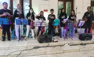 "Beri Aku Nasi Goreng" Suguhan Konser Musik Teras Gelaran DKS, Hadirkan Musisi Belia Surabaya Secara Gratis